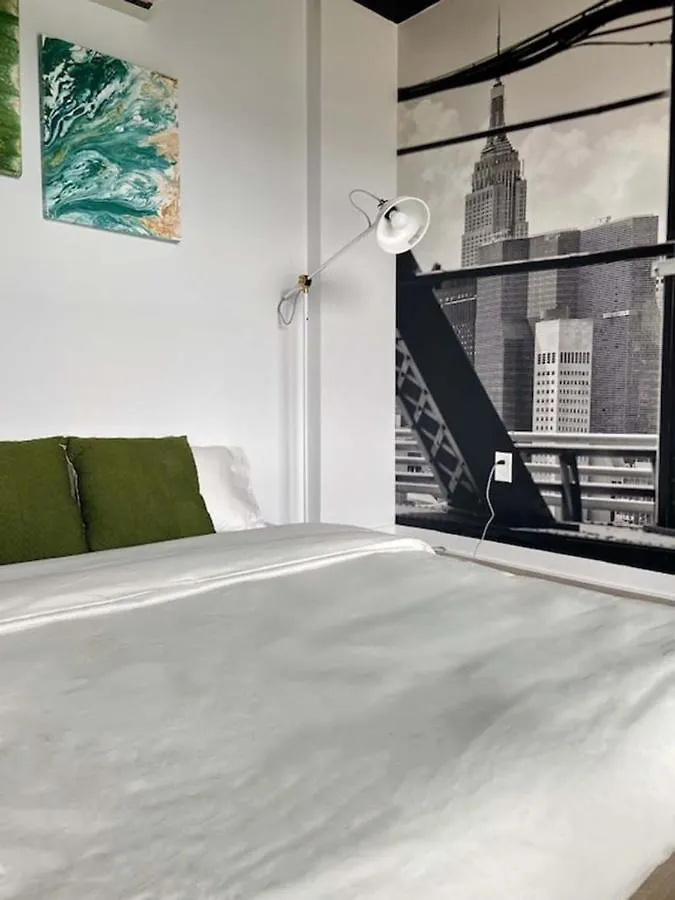 Appartement Condo Avec Terrasse Privee Dans Le Quartier Des Spectacles Montreal