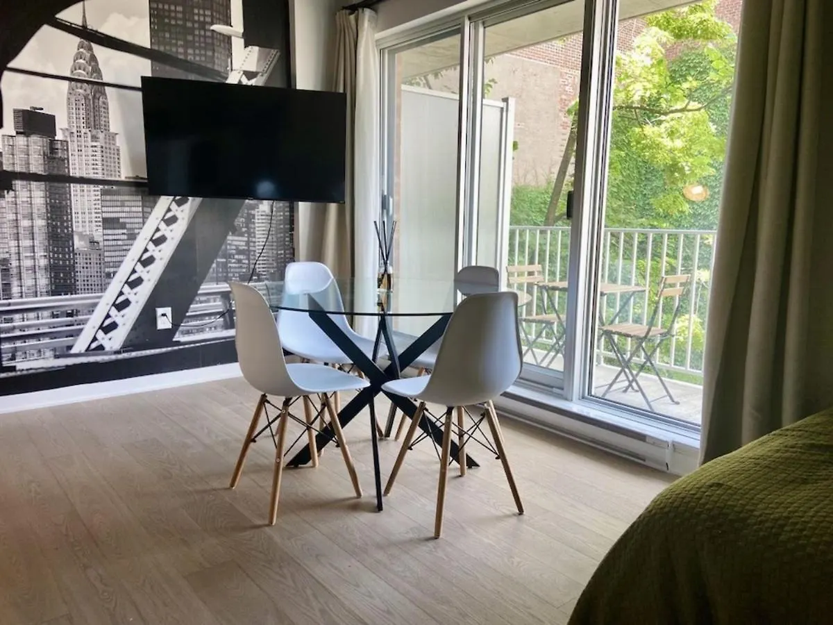 Appartement Condo Avec Terrasse Privee Dans Le Quartier Des Spectacles Montreal