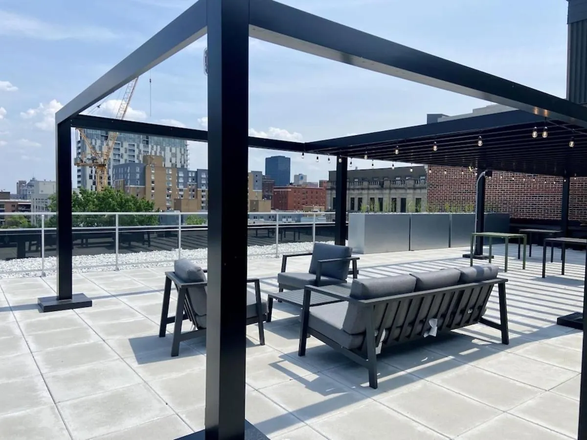 Appartement Condo Avec Terrasse Privee Dans Le Quartier Des Spectacles Montreal Apartment